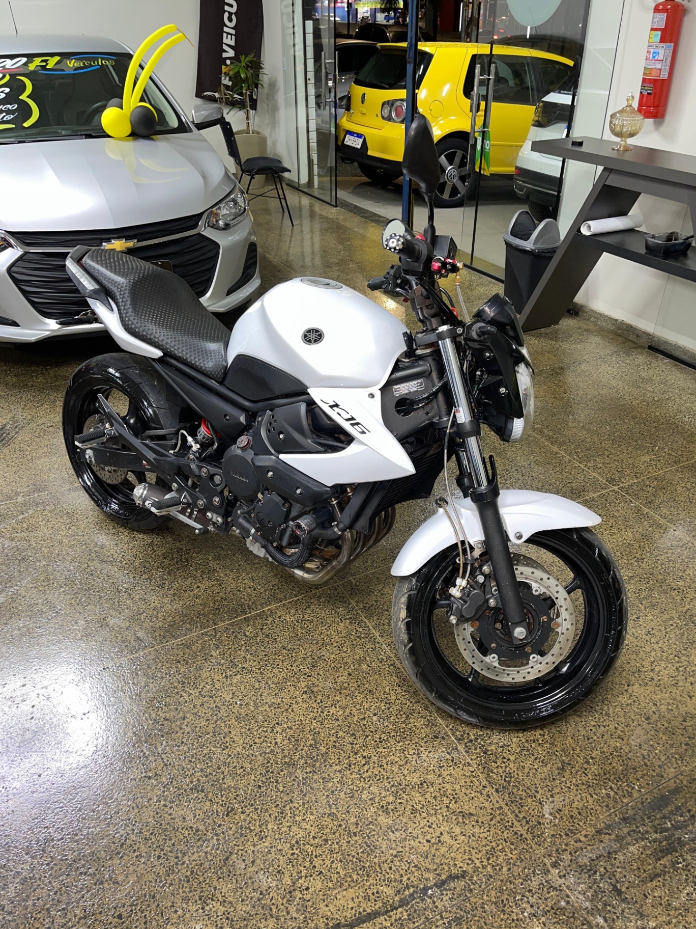 Yamaha XJ6 N